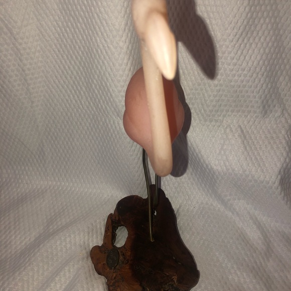 Vintage John Perry Pink Flamingo Sculpture On Burl Wood Figurine 11” - Picture 2 of 9